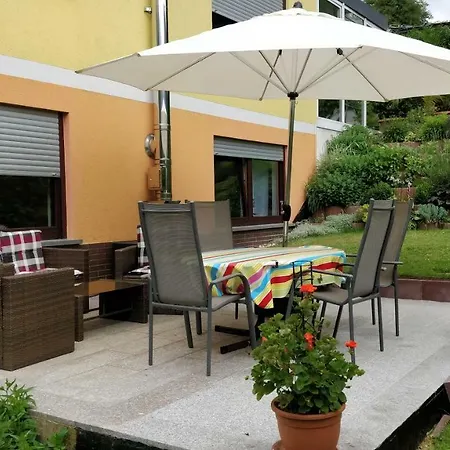 Zum Ehranger Wald 2a *