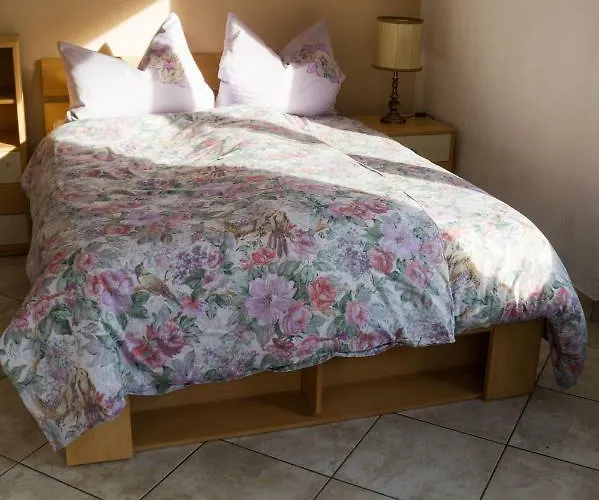 Zum Ehranger Wald 2a Τρίερ