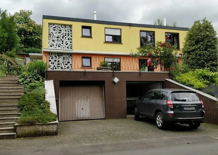 Zum Ehranger Wald 2a * טרייר